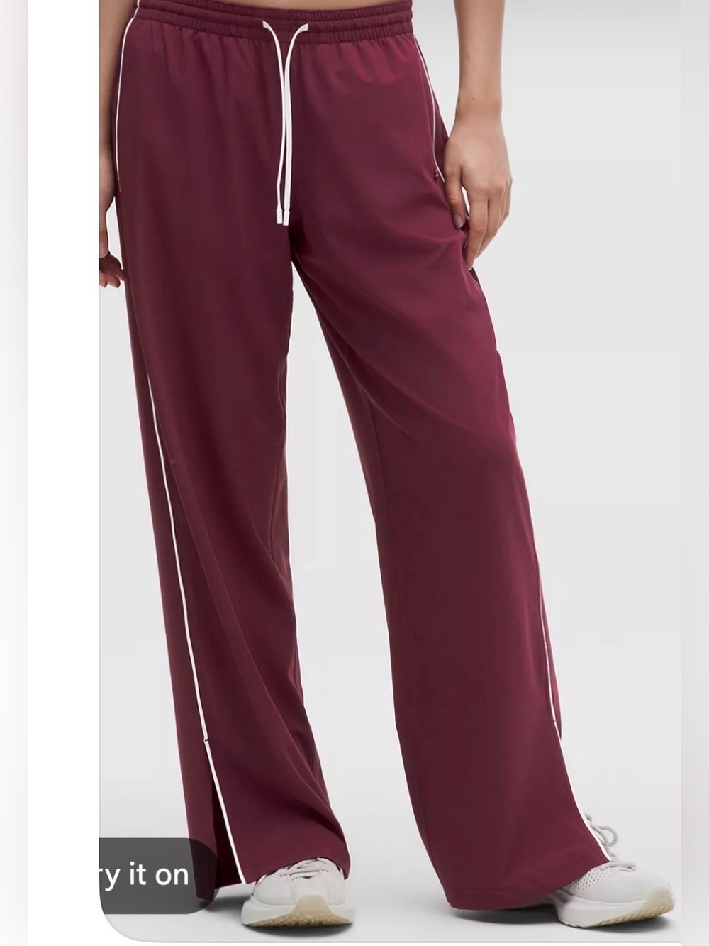 Mono B Burgundy Wide-Leg Joggers with White Side Stripe . Size medium .NWT